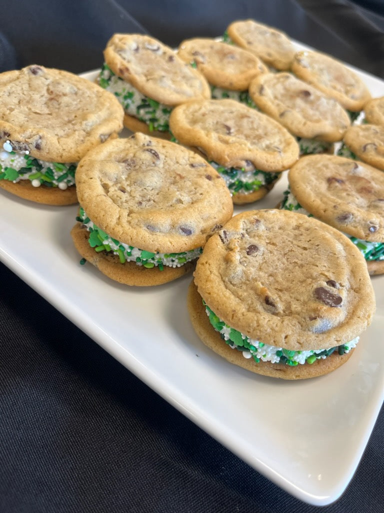 Chocolate Chip Cookie Whoopie Pie